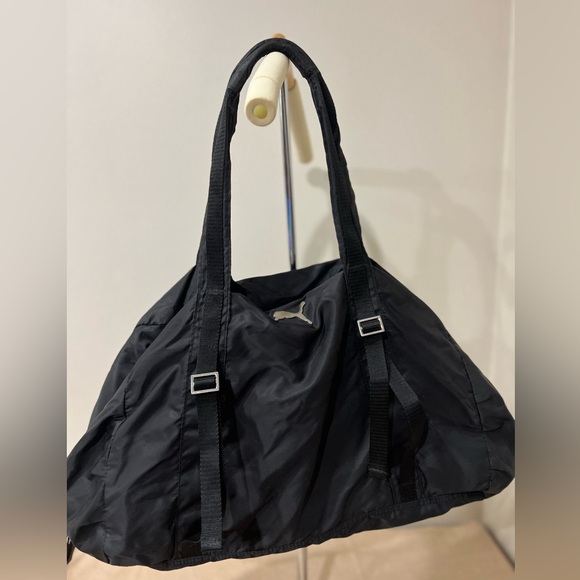 PUMA Black Nylon Gym/Overnight Shoulder Bag- Large (Pre-loved) - Picture 15 of 16